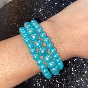 NWOT Beautiful light blue pearled wrap bracelet